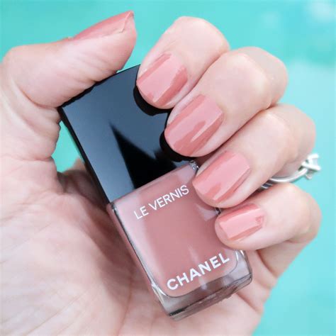 Chanel nail polish reviews 2022